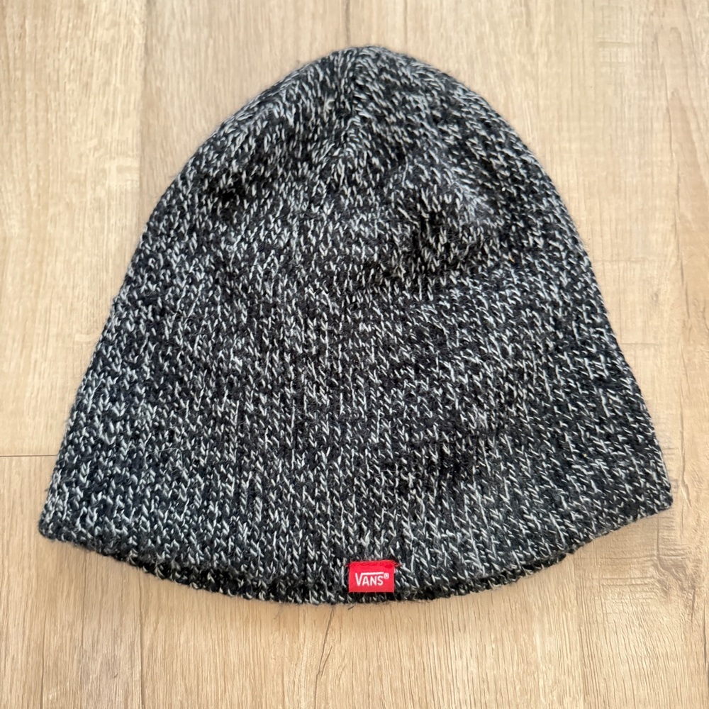 Vans Off the Wall “Core Basics” Knit Beanie Black Heather One Size Unisex‎